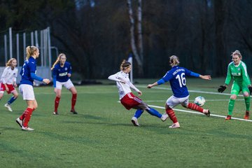 Bild 218 - wBJ Hamburger SV - Holstein Kiel : Ergebnis: 3:2